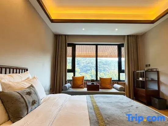 Standard Double room with view (full double bed)