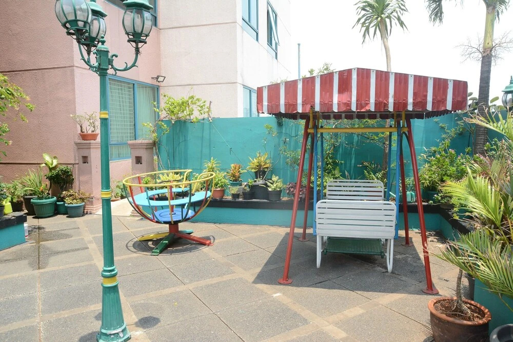 Spacious and Good 3BR Pangeran Jayakarta Apartment
