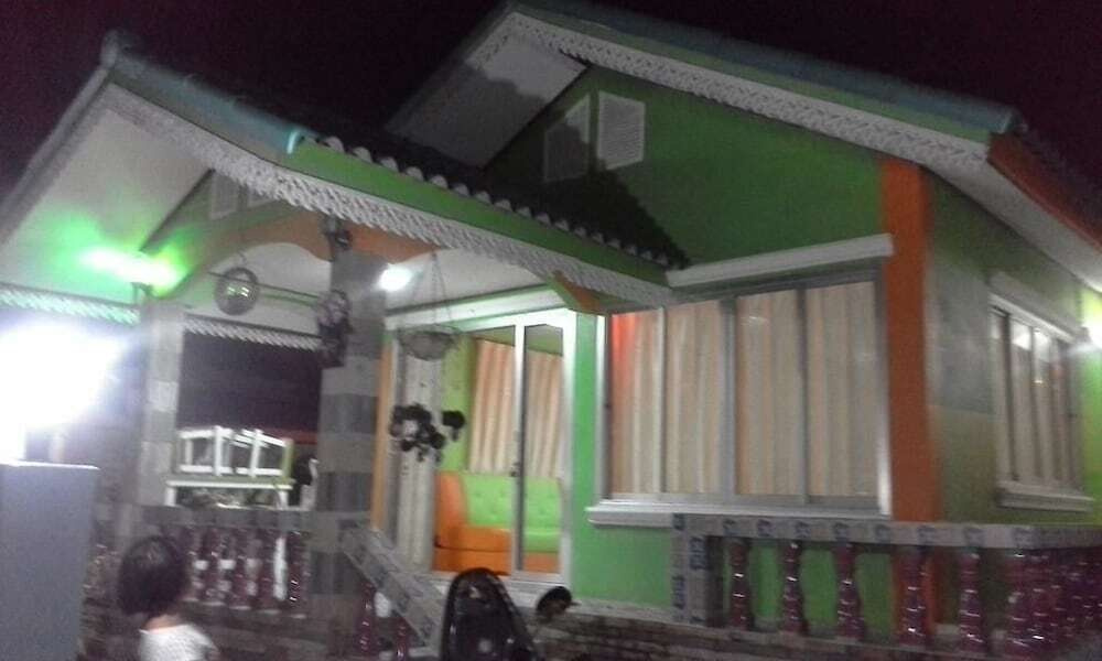 Buachompoo View Resort Koh Sichang