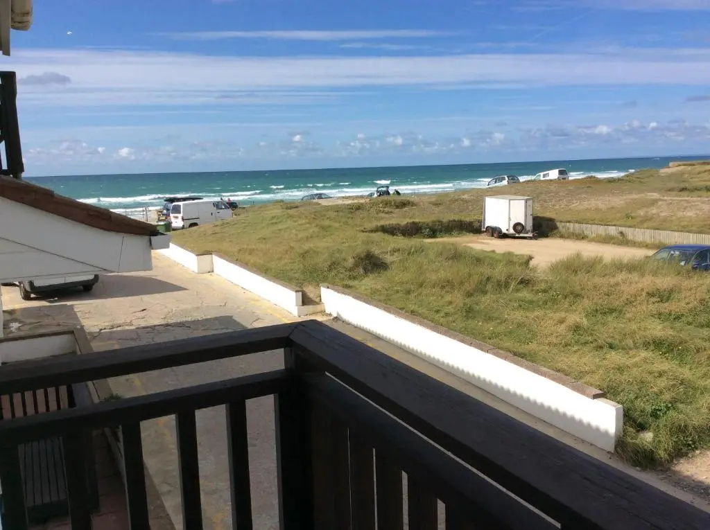 2 Bedrooms Apartment with balcony