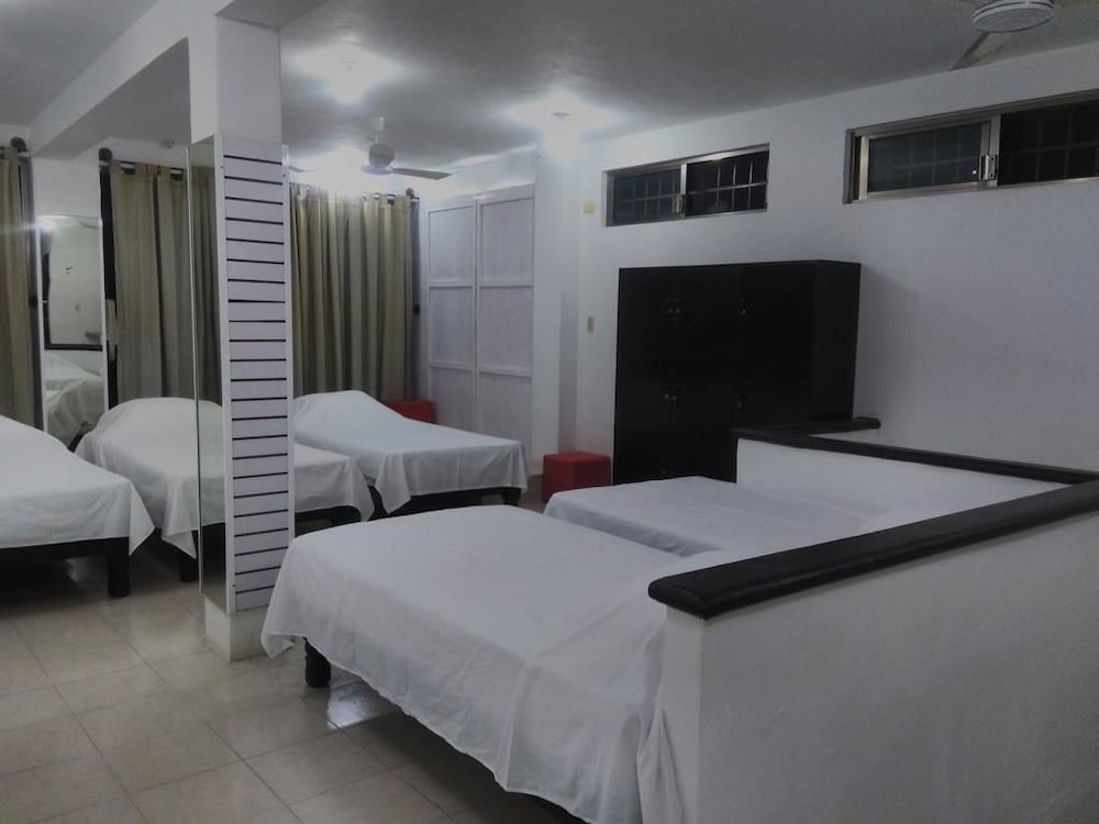 Hostal Frida - Adults Only — 2