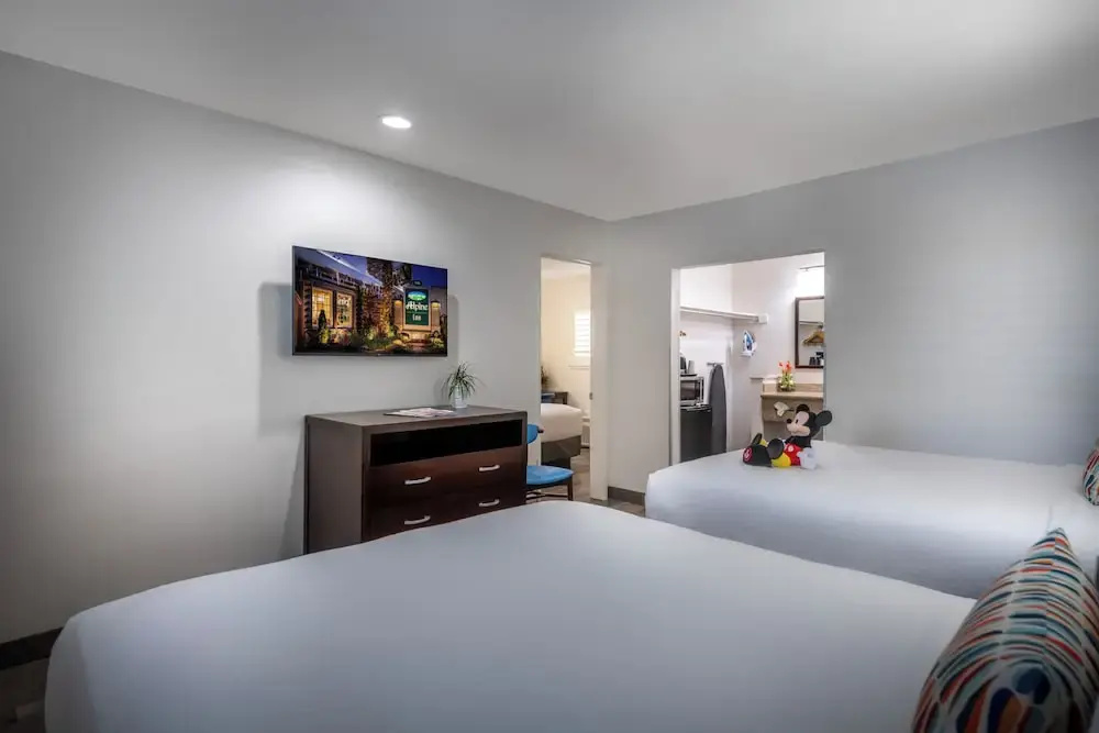 2 Bedrooms Standard Suite