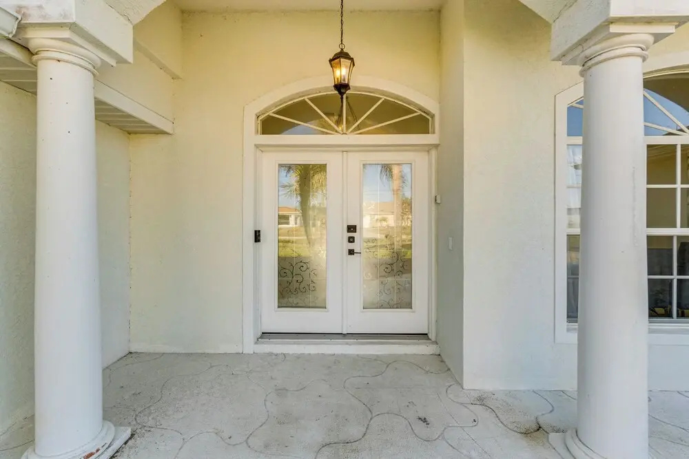 Canal Front Rotonda West Home By Beach