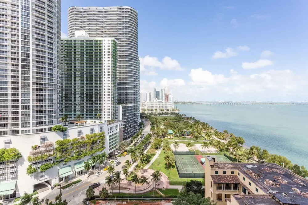 2 Bedroom Pearl in Downtown Miami
