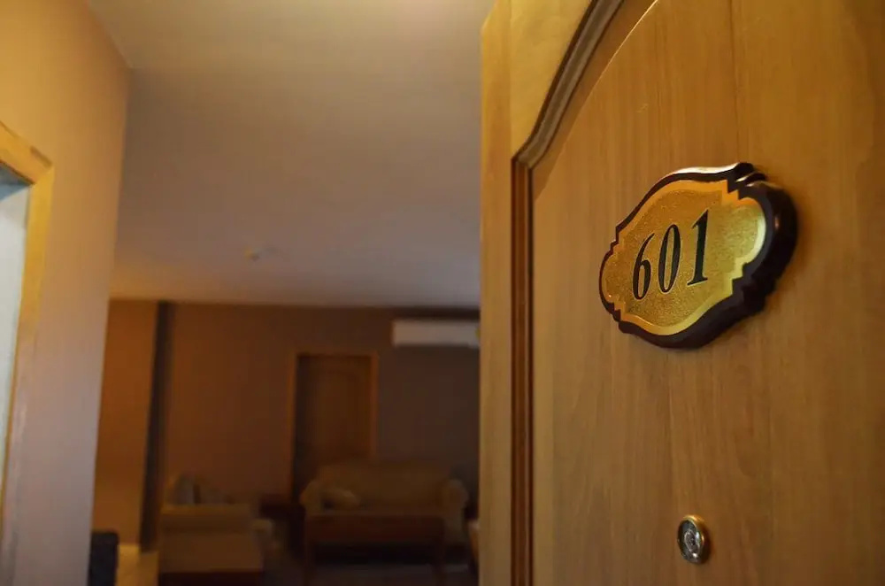Mensvic Grand Hotel - Chambres