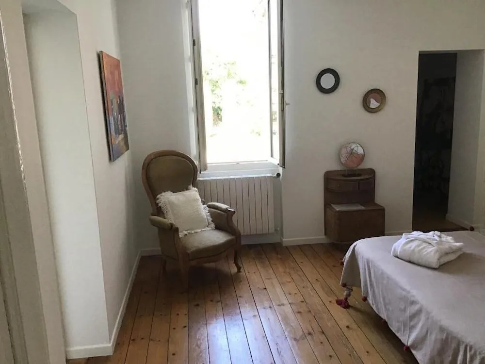 Voir la photo 3 — Au 120