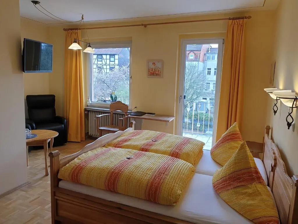 Standard Double room with balcony (full double bed)