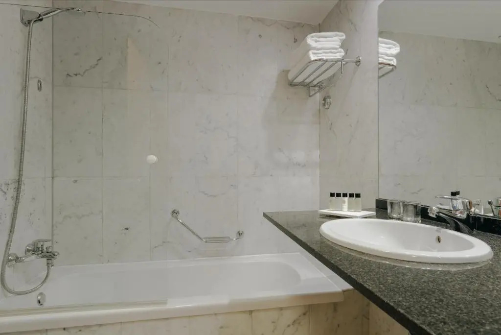 Catalonia Barcelona Beach Hotel  - Chambres