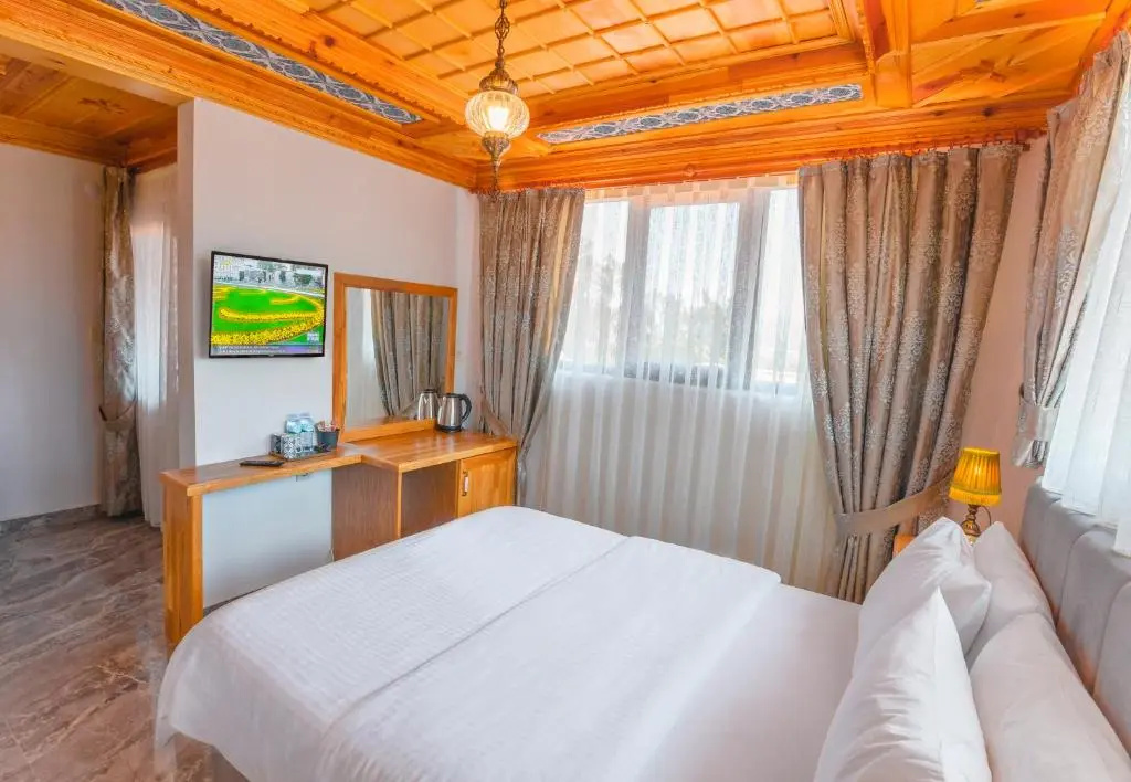 Superior Double room (full double bed)