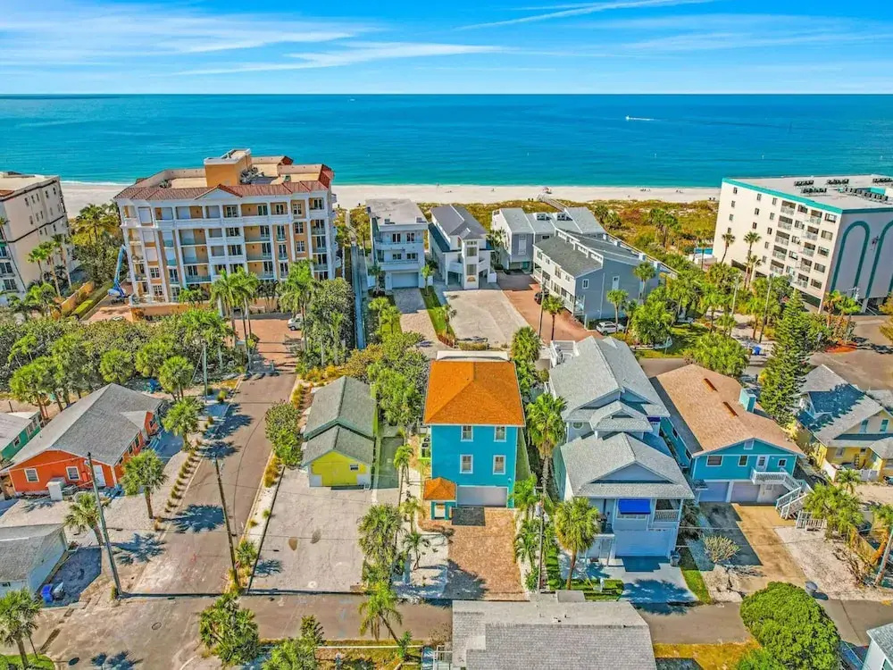 Sunshine Lane by Distinctive Beach Rentals