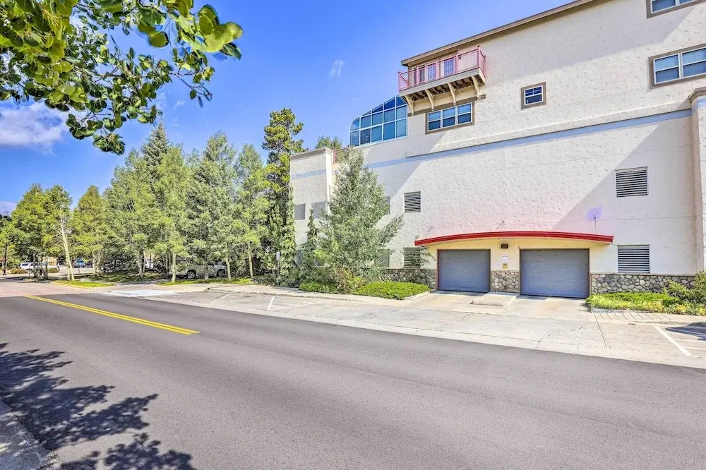 7 Mi to Slopes: Main Street Condo in Dillon