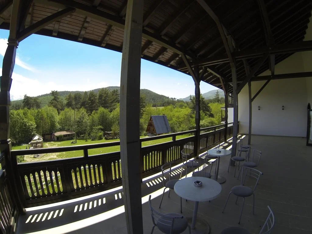 Balcony & Terrace
