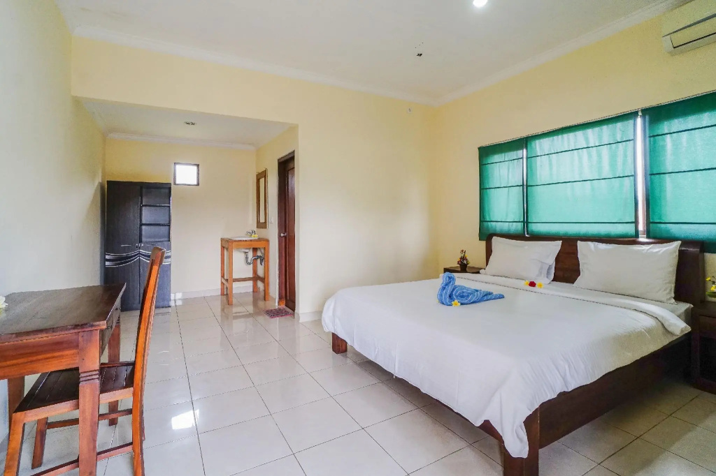 Deluxe Double room (full double bed)