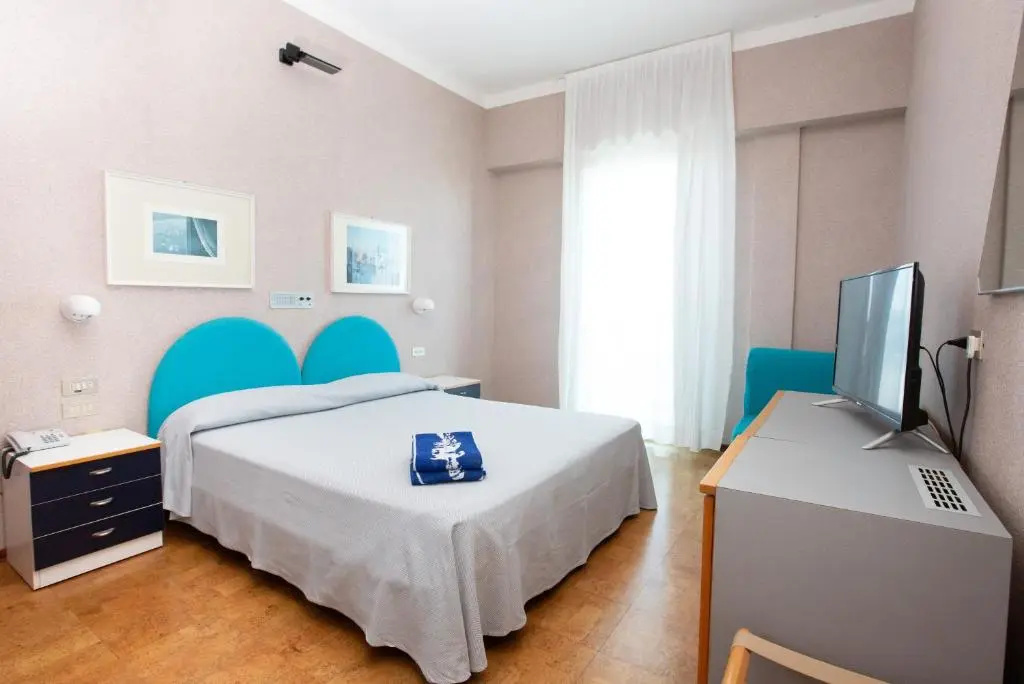Standard Double room with balcony (full double bed)