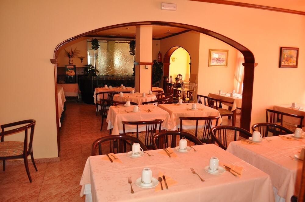 Hotel Pelayo Isla by null