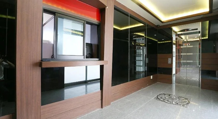 Alps Hotel