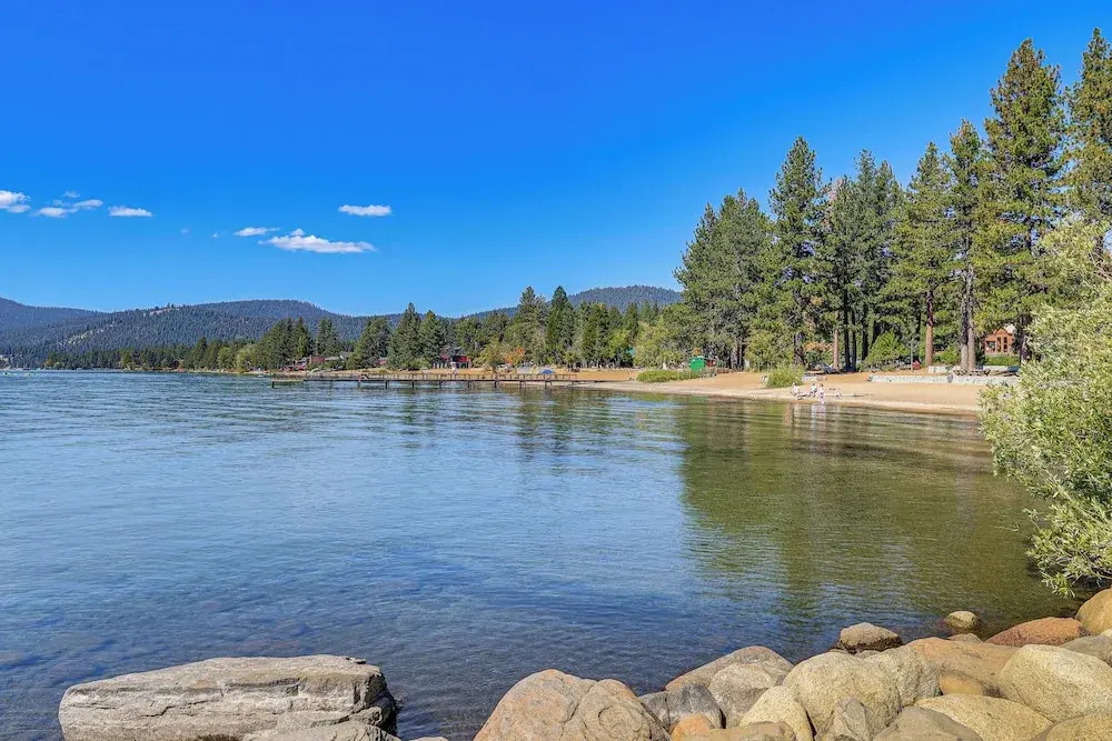 Family-friendly Lake Tahoe Home: 4 Blocks to Beach