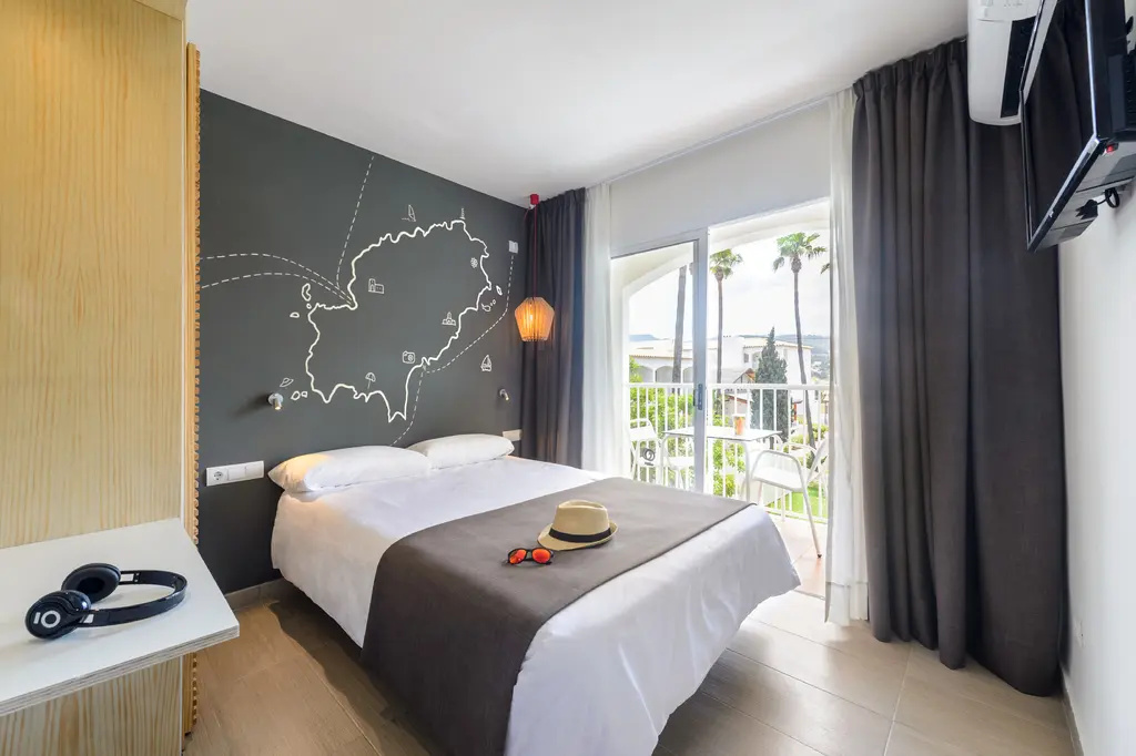 Hotel Vibra Cala Tarida - Chambres