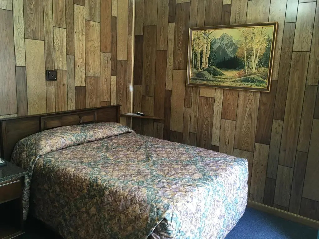 Economy room