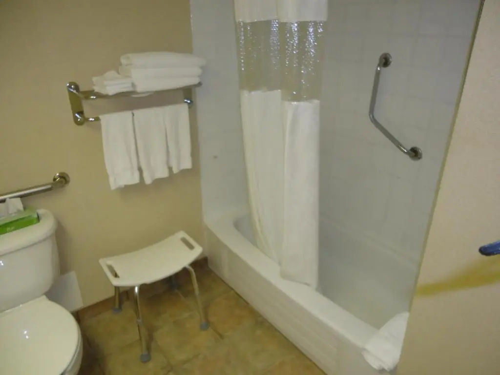 Ramada by Wyndham Trenton - Chambres