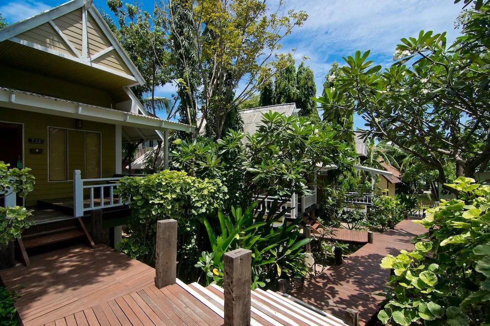 Cocohut Beach Resort - фото 30