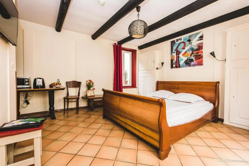 Standard Double room (full double bed)