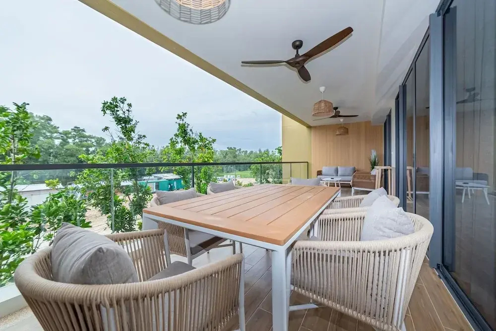 Beachside 2BR 200 m to BangTao beach