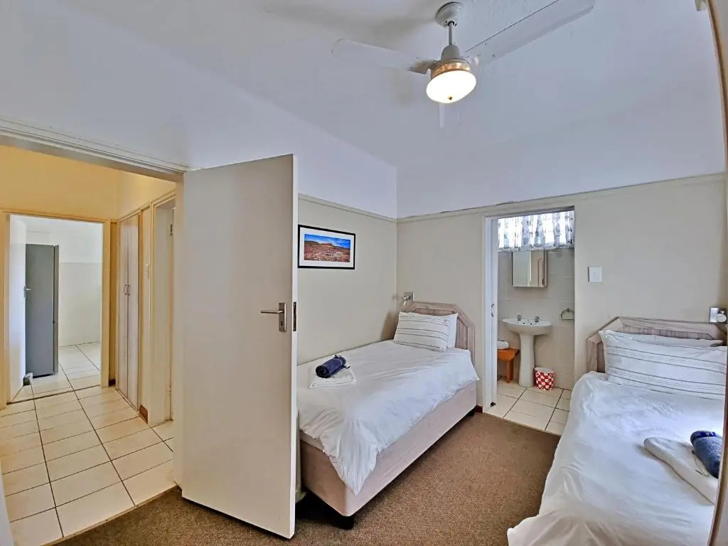 3 Bedrooms Apartment