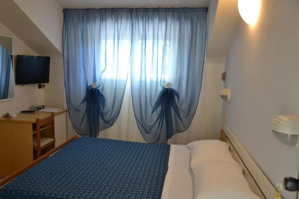 Comfort Double room (full double bed)