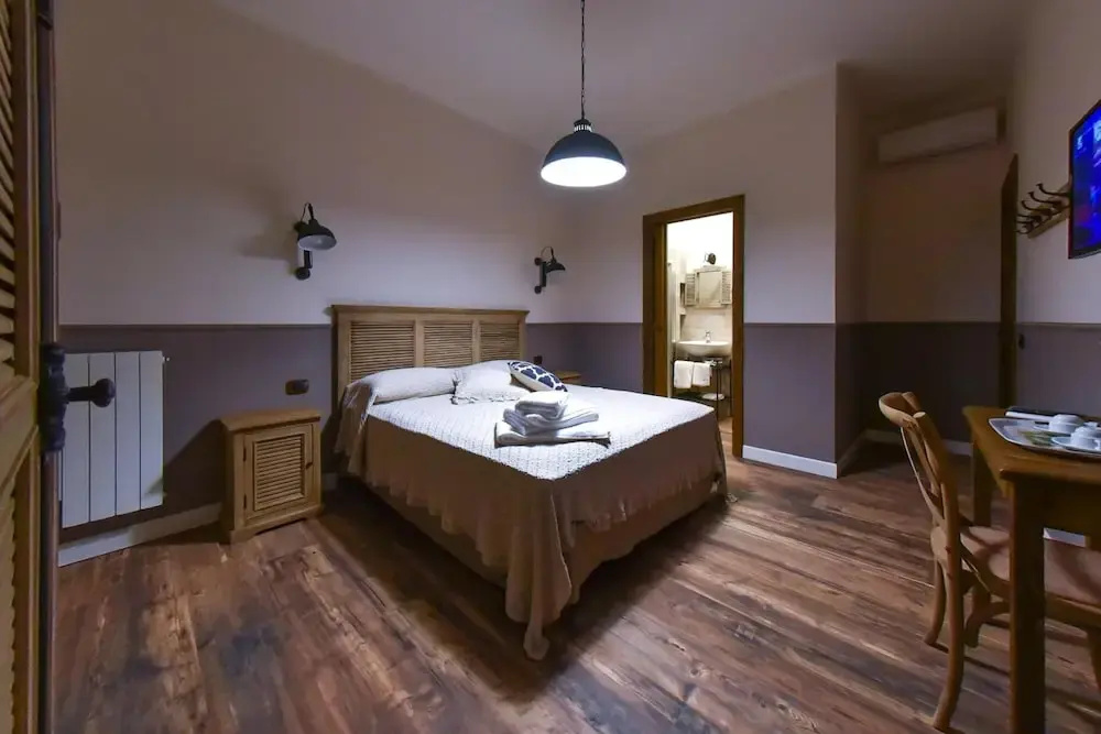 Standard Double room with sea view (full double bed)