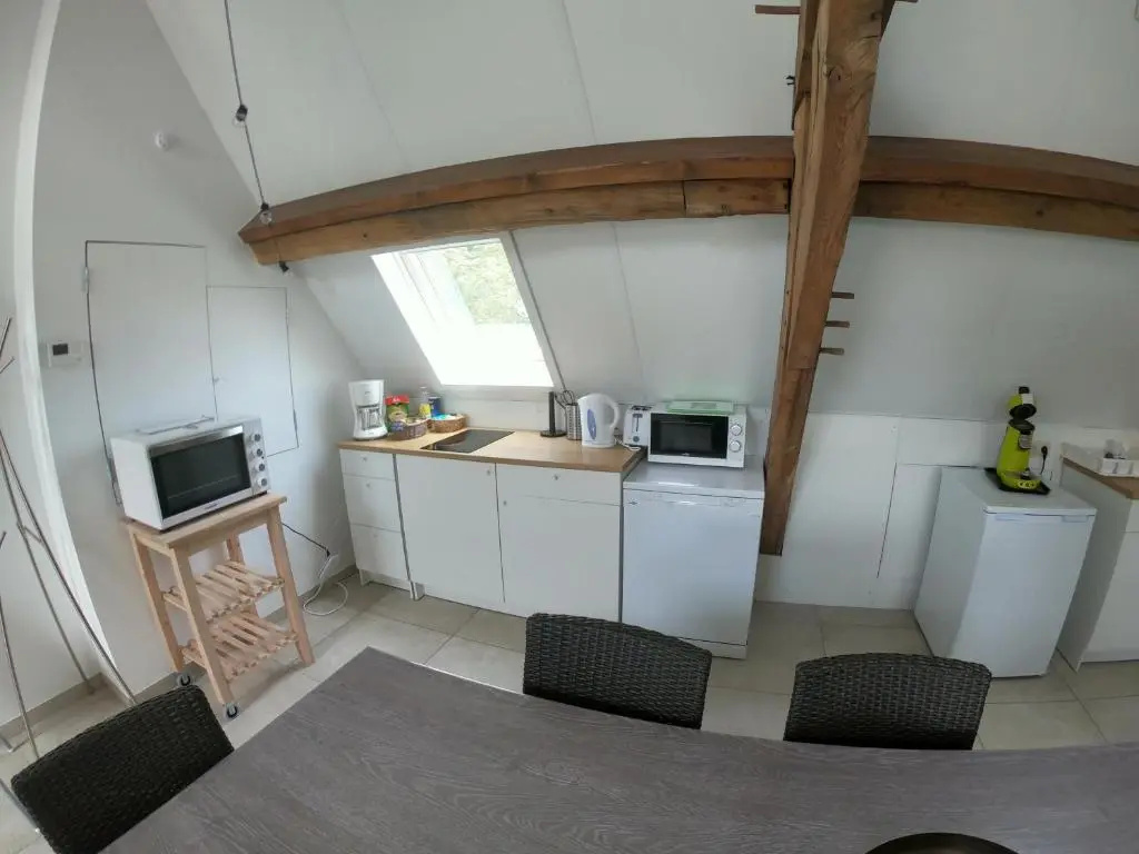 3 Bedrooms Apartment