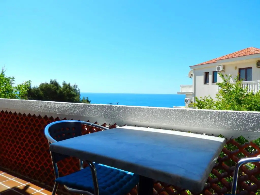 3 Bedroom Apartment Ulcinj