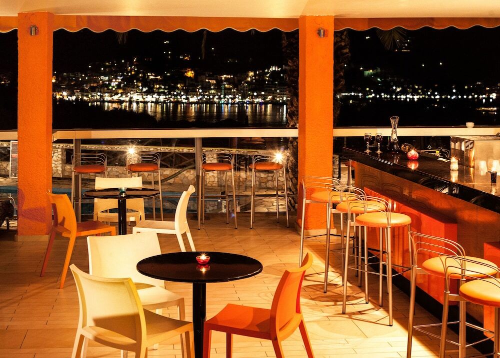 Hotel Punta 4 *