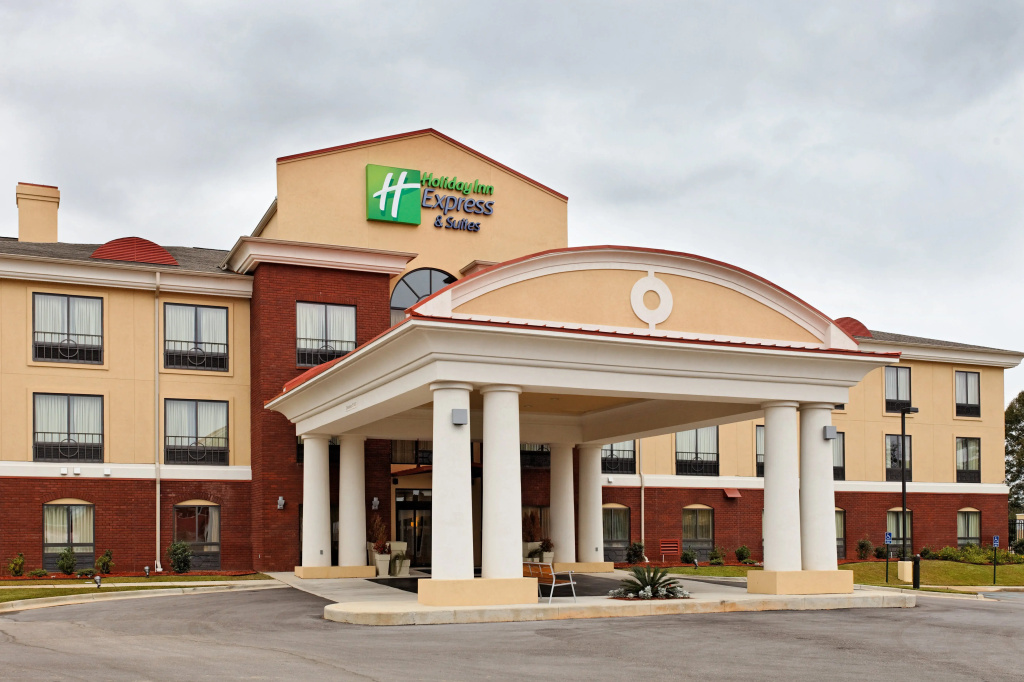 Holiday Inn Express Andalusia by IHG