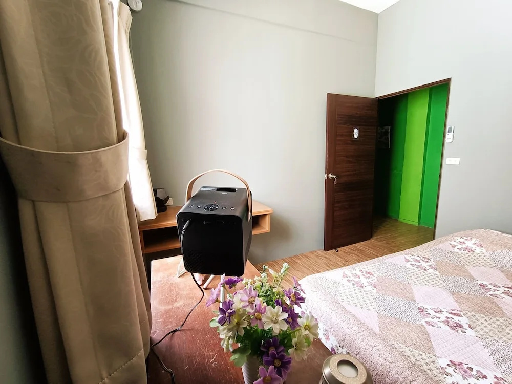 Economy room