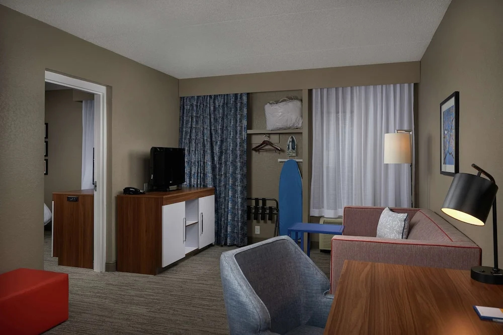 Double Suite (full double bed)