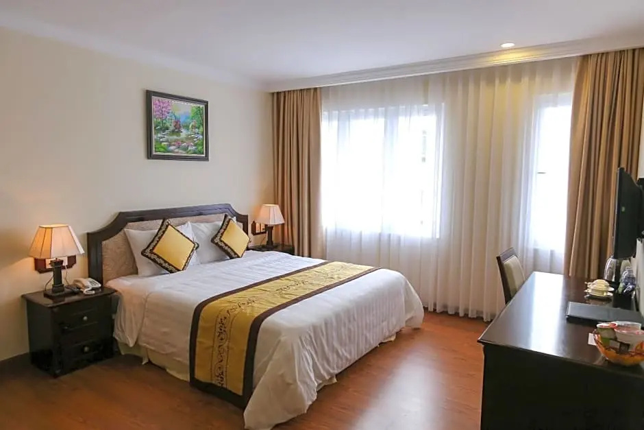 Deluxe Double room (full double bed)