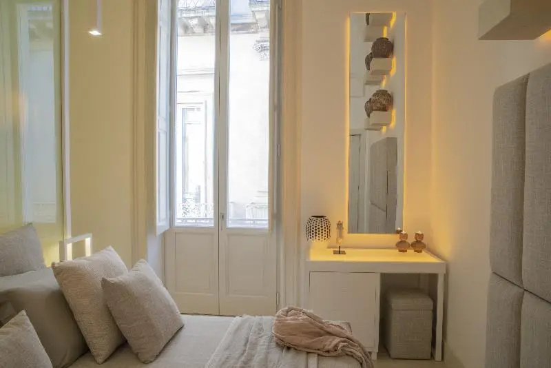 Standard Double room with balcony (full double bed)