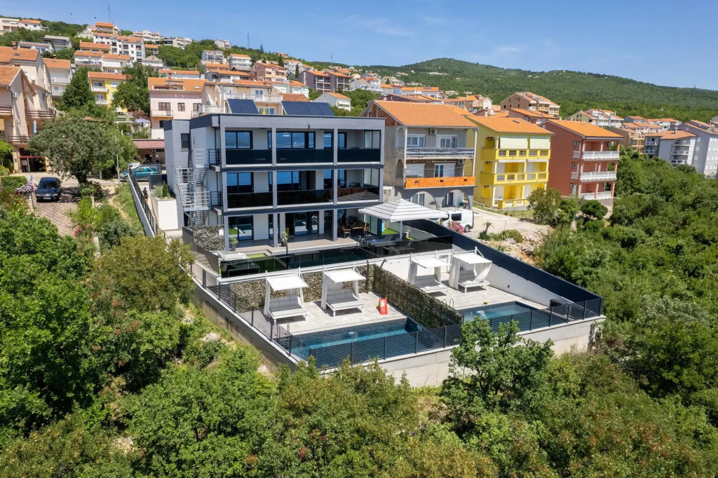 Complex Twins in Crikvenica