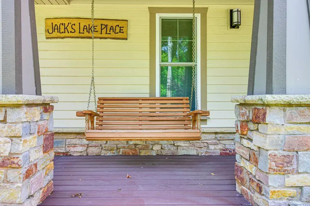 Villa on Lake Darling: Fire Pit, Deck & Bbq!