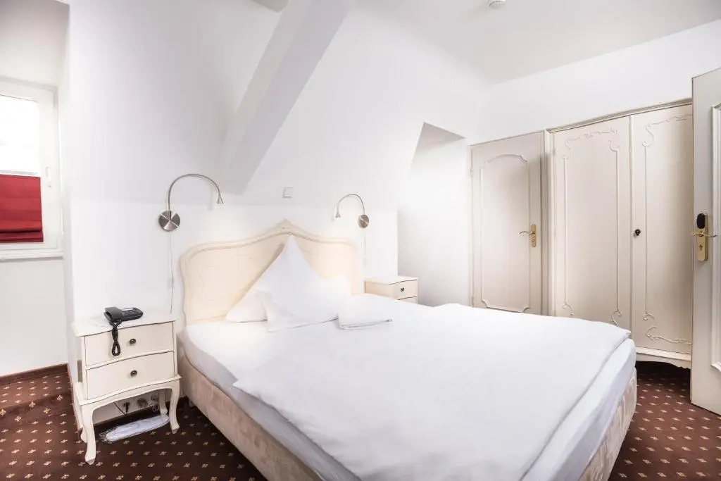 Hotel Einhorn - Chambres