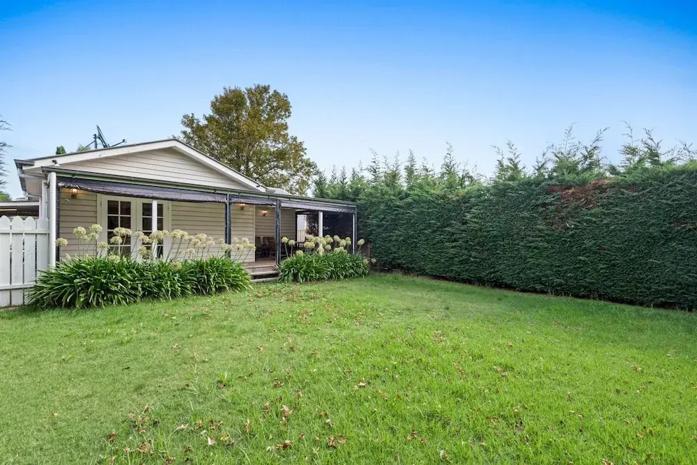 Lush 3-bed House Near the Beach