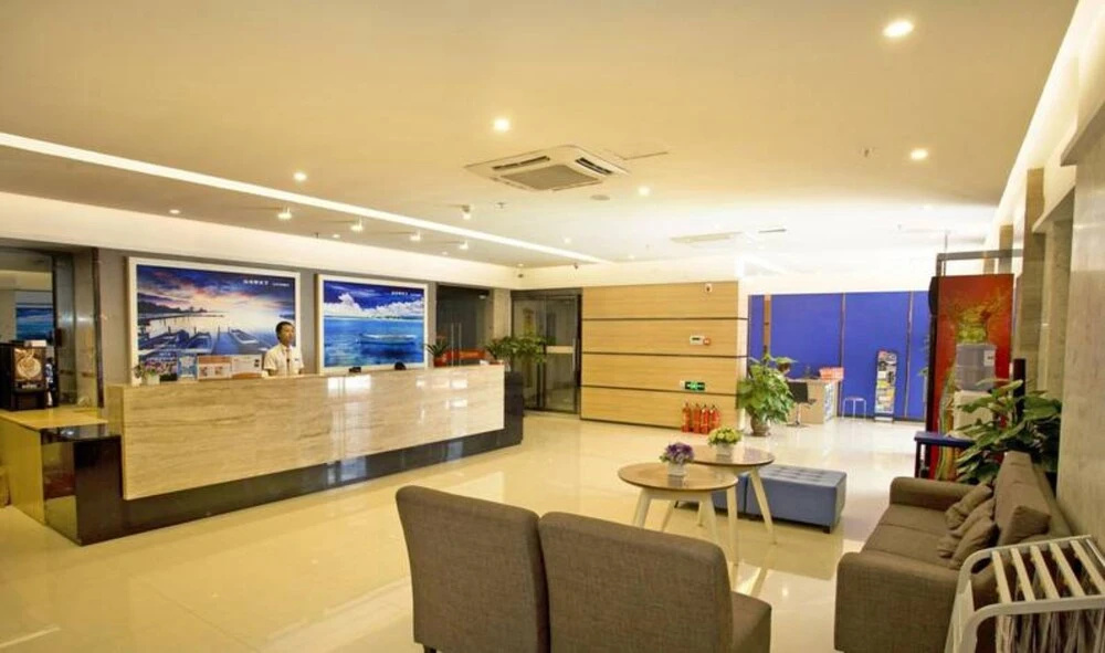 Lobby & Reception