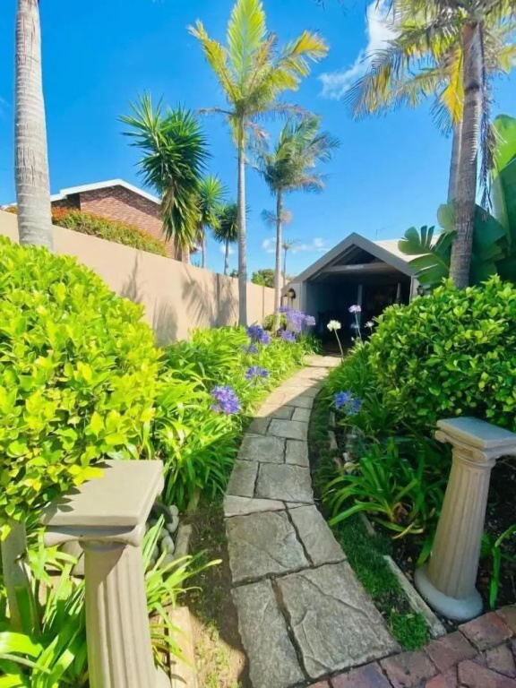 Dolphin Circle B&B