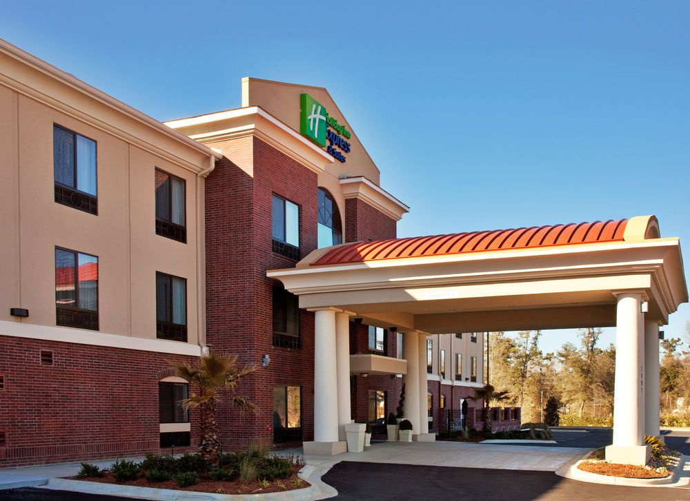 Holiday Inn Express And Suites Picayune