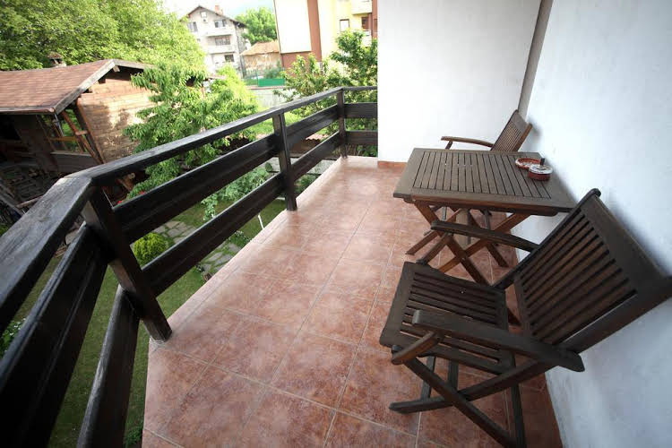 Balcony & Terrace