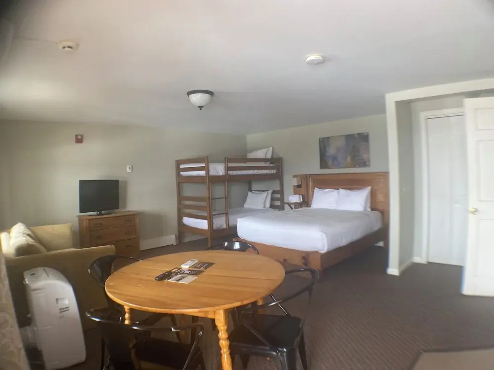 Quadruple Suite