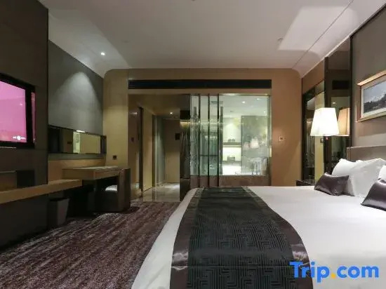 Deluxe Double room (full double bed)