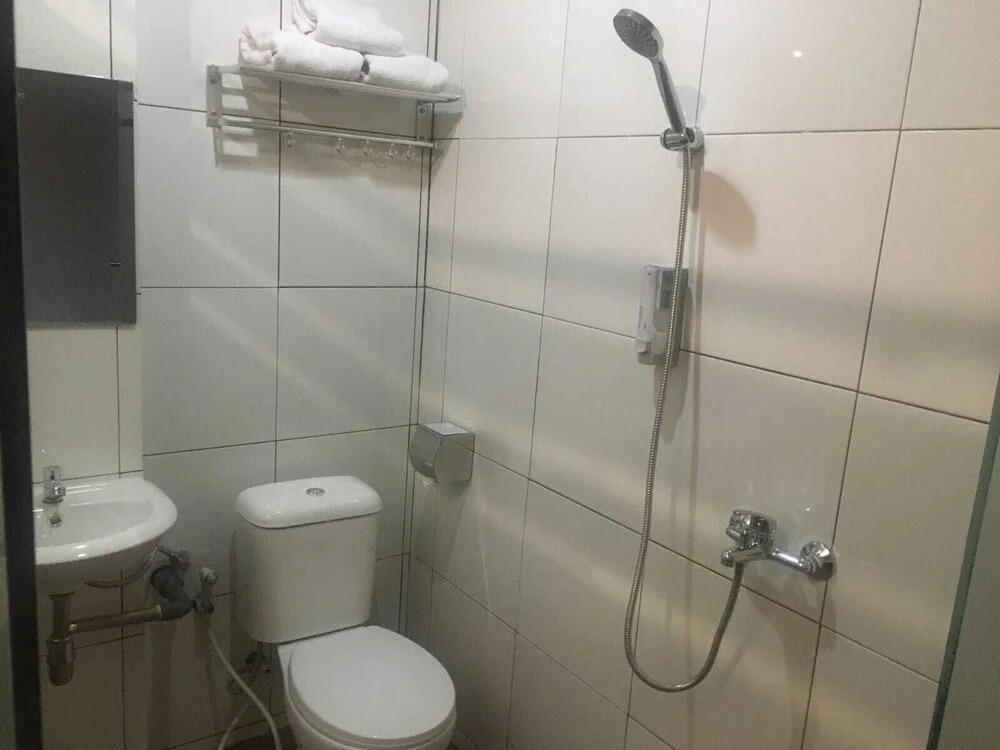 Royal Guesthouse Bandar Lampung - фото 8