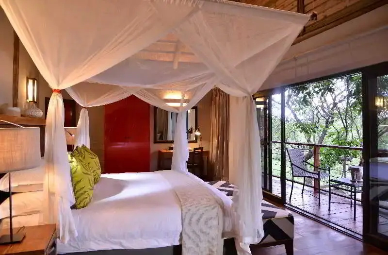 Victoria Falls Safari Suites - Chambres